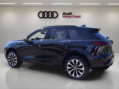 New 2026 Audi Q3 quattro 2.0T w/ Technology Package AWD/4WD image 3