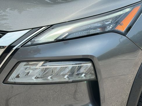 Certified 2022 Nissan Rogue SV image 4