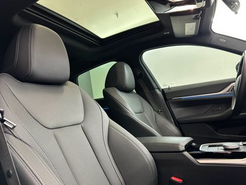 Used 2023 BMW i4 eDrive40 RWD image 32