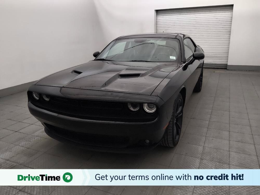 Used 2018 Dodge Challenger SXT Plus RWD image 1