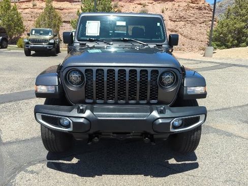 Used 2021 Jeep Gladiator Sport AWD/4WD image 2