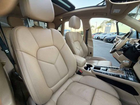 Used 2016 Porsche Macan S AWD/4WD image 26