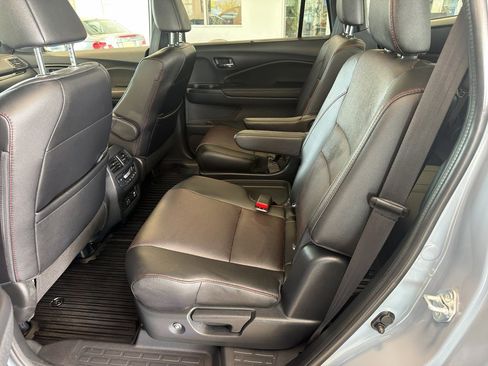 Used 2022 Honda Pilot Black Edition image 12