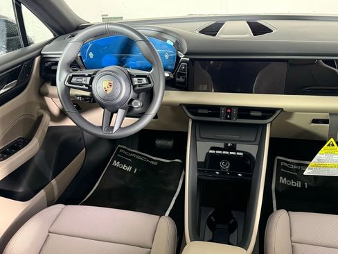 New 2025 Porsche Macan Electric image 23