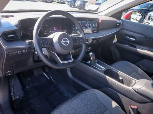 New 2026 Nissan Kicks SV w/ SV Premium Package FWD image 6