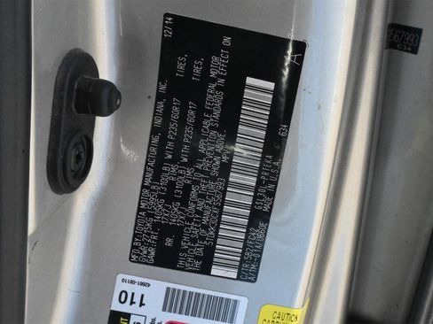 Used 2015 Toyota Sienna LE image 30