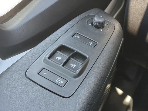 Used 2025 RAM ProMaster 2500 w/ Convenience Group FWD image 24