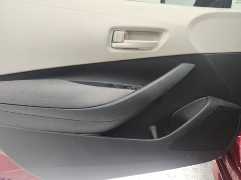 Used 2023 Toyota Corolla LE FWD image 11