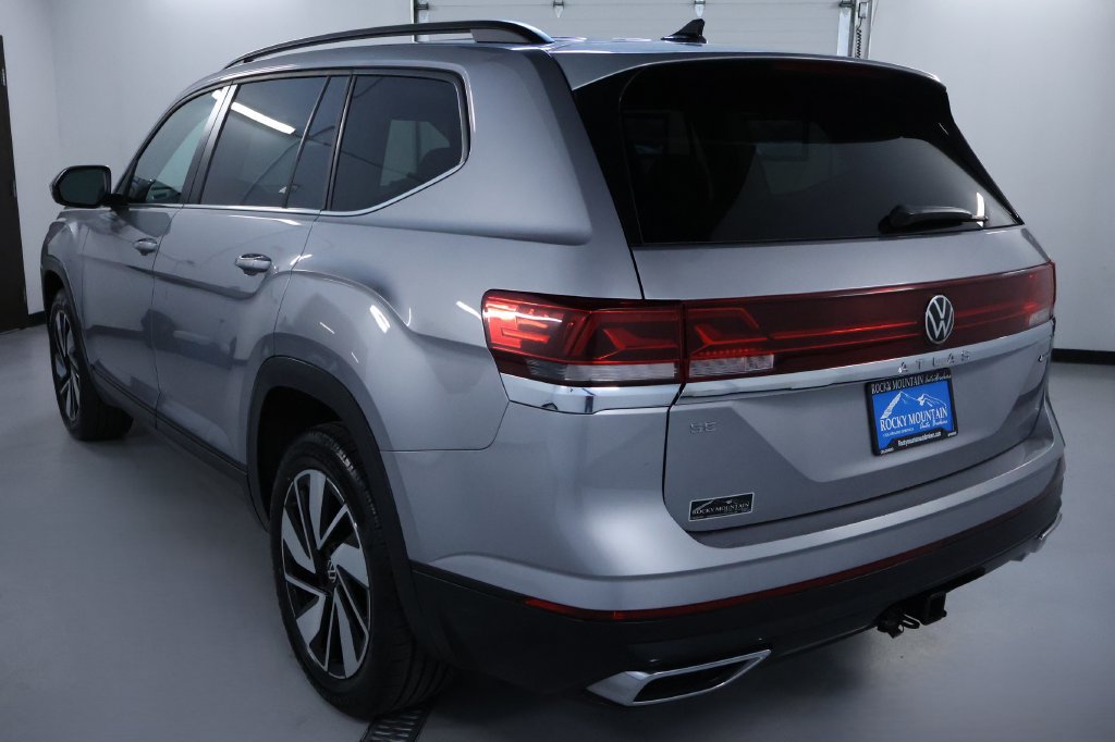 Used 2024 Volkswagen Atlas SE AWD/4WD image 5