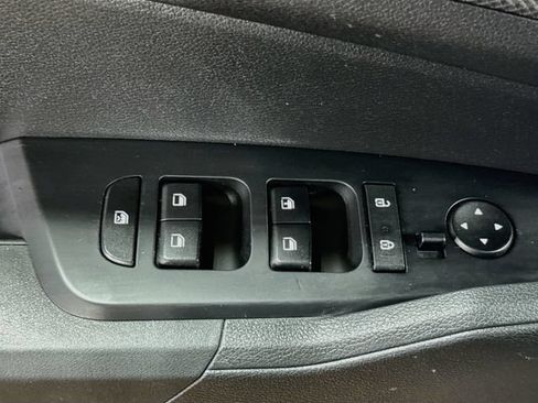 Used 2024 Kia Sportage LX AWD/4WD image 17