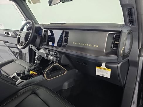 New 2025 Ford Bronco Badlands image 29