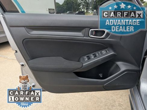 Used 2023 Honda Civic Sport image 13