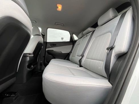 Used 2023 Hyundai Kona SEL AWD/4WD image 13