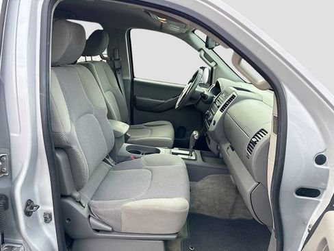 Used 2012 Nissan Frontier SV w/ SV Premium Utility Pkg image 24
