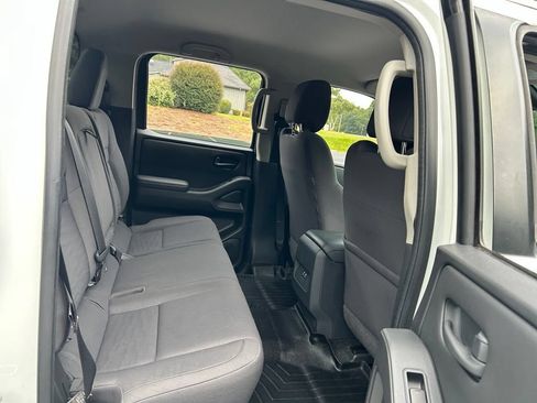 Used 2022 Nissan Frontier S w/ Technology Package RWD image 46