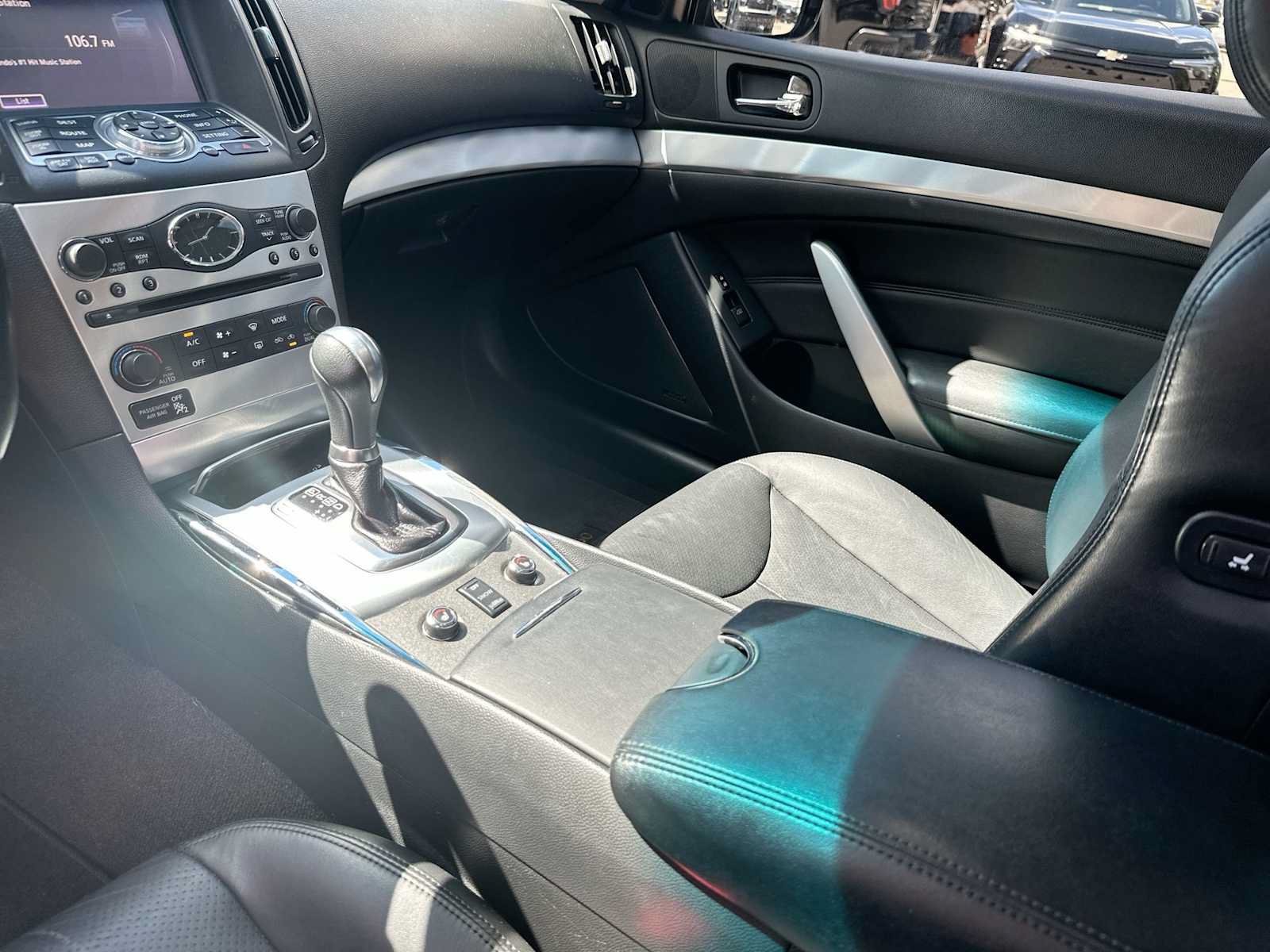Used 2015 INFINITI Q60 AWD Coupe w/ Premium Package image 22