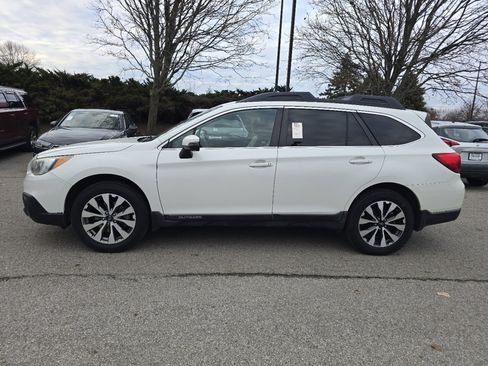Used 2017 Subaru Outback 2.5i Limited image 3