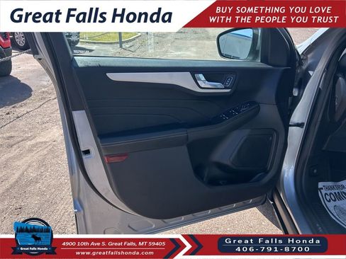 Used 2021 Ford Escape SE w/ Cold Weather Package AWD/4WD image 12
