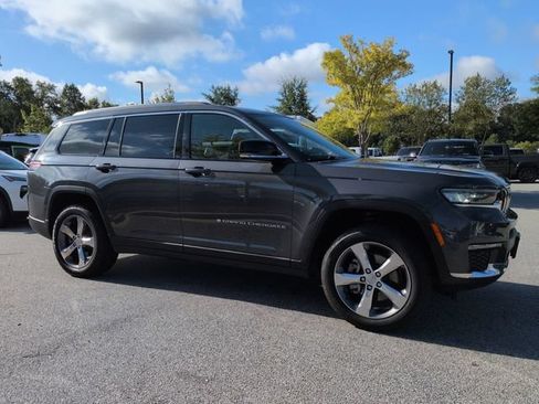 Certified 2021 Jeep Grand Cherokee L Limited AWD/4WD image 2