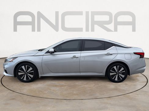 Used 2022 Nissan Altima 2.5 SV w/ SV Premium Package image 7