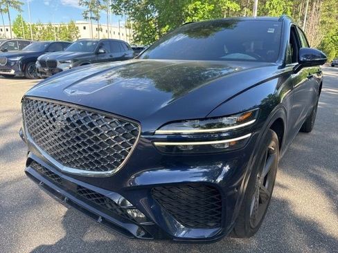 Used 2024 Genesis GV70 2.5T w/ Sport Prestige Package image 2