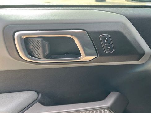 Used 2021 Ford Bronco Badlands image 18