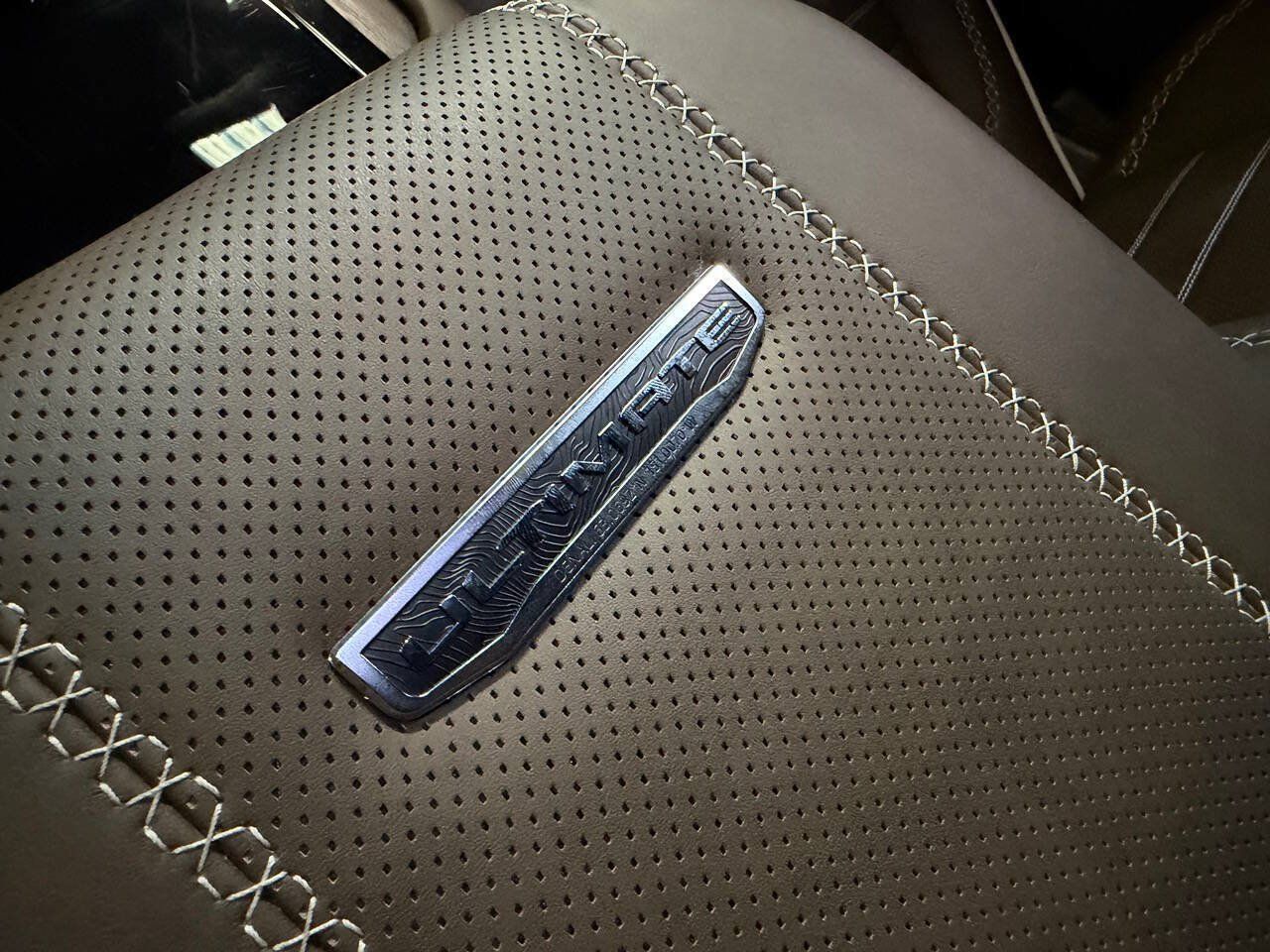 Used 2026 GMC Yukon Denali Ultimate w/ LPO, Floor Liner Package AWD/4WD image 48