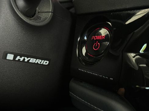 Used 2025 Honda Accord EX-L image 17