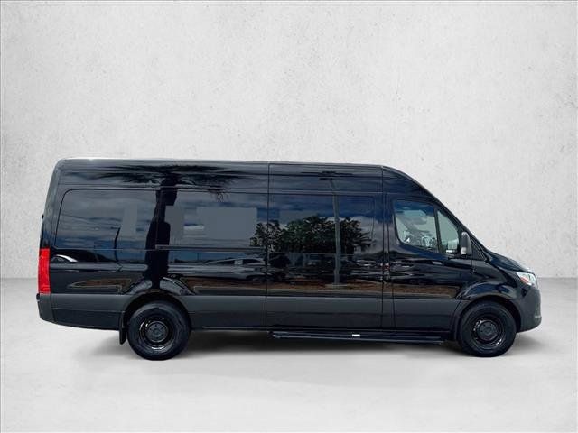 Used 2023 Mercedes-Benz Sprinter 2500 image 4