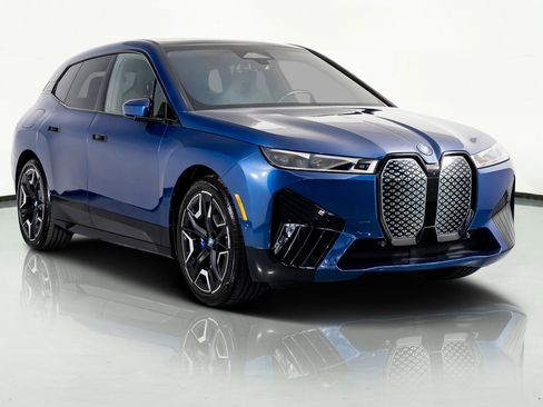 Used 2024 BMW iX M60 image 5