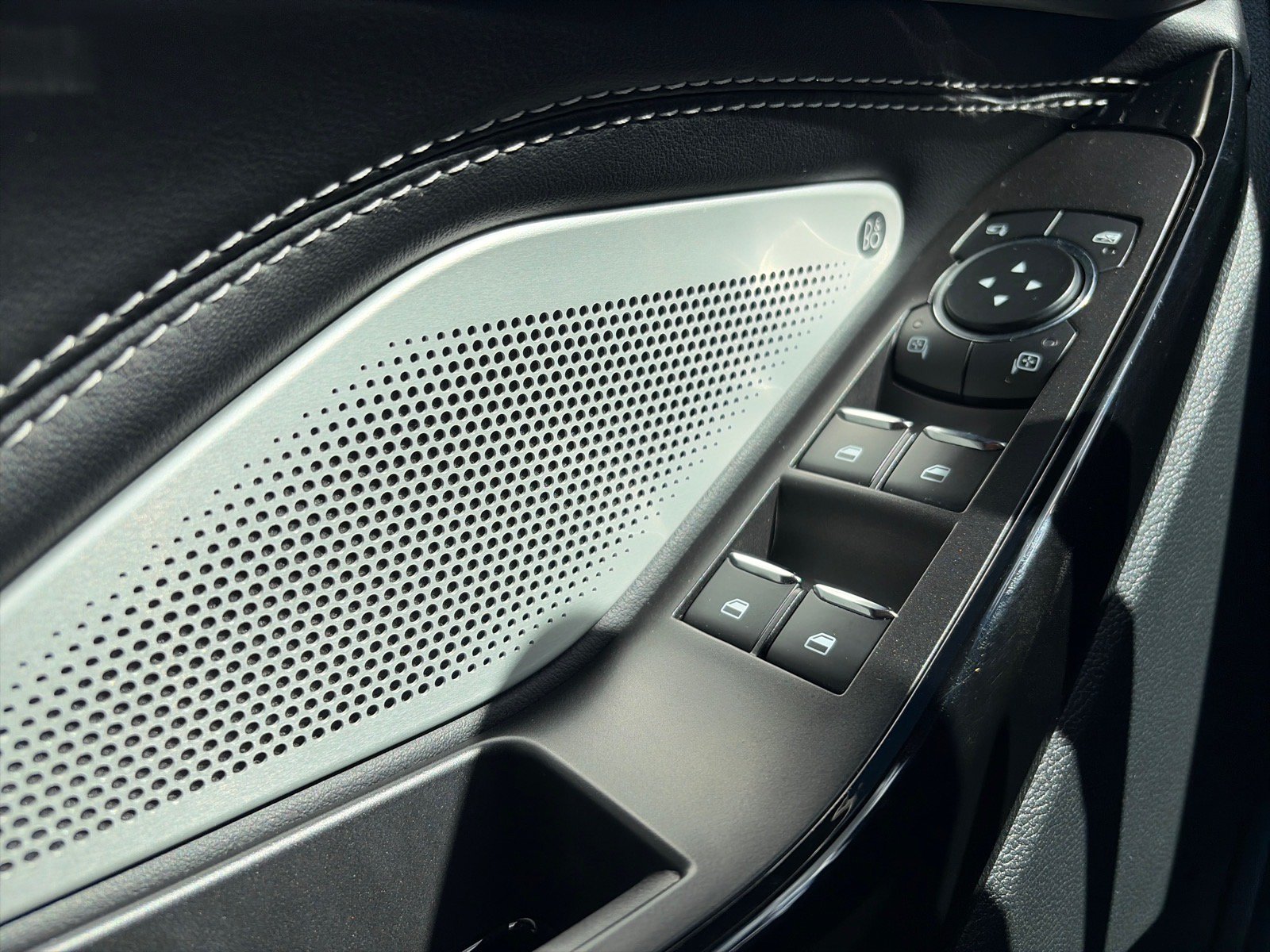Used 2023 Ford Explorer ST w/ Technology Package AWD/4WD image 29