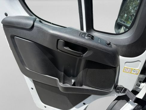 Used 2025 RAM ProMaster 3500 w/ Convenience Group FWD image 19