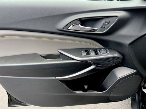 New 2025 Chevrolet Trax ACTIV w/ Driver Confidence Package image 19