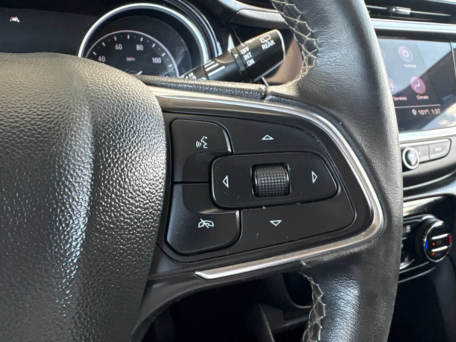 Used 2022 Buick Encore GX Select FWD image 27