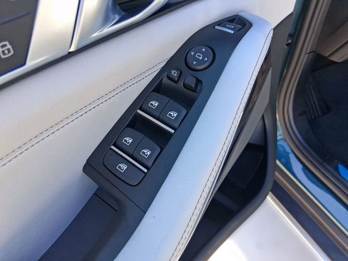 Used 2026 BMW X5 sDrive40i image 21