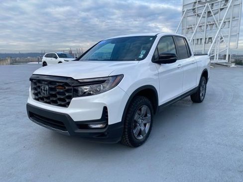 Certified 2024 Honda Ridgeline TrailSport image 7
