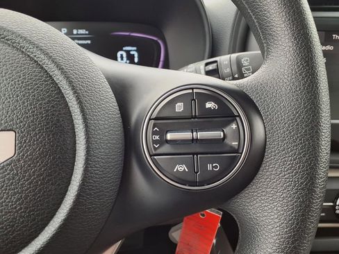 Certified 2023 Kia Soul LX w/ LX Technology Package FWD image 17