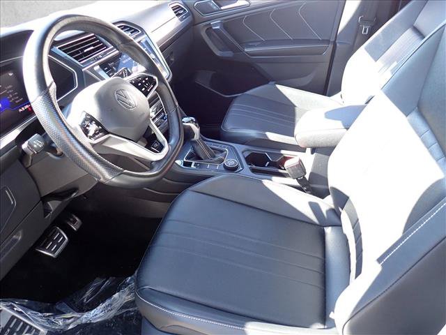 Used 2023 Volkswagen Tiguan SE R-Line AWD/4WD image 11