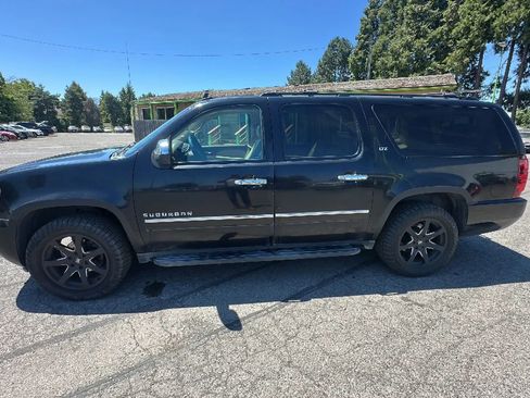 Used 2012 Chevrolet Suburban LTZ AWD/4WD image 6