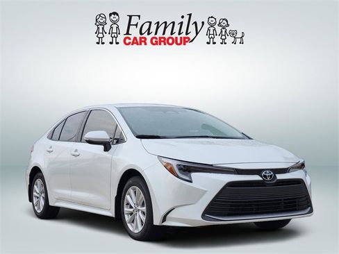 New 2026 Toyota Corolla XLE image 2