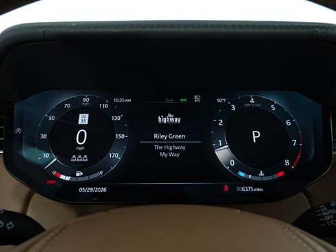 Used 2025 Land Rover Range Rover SE AWD/4WD image 17