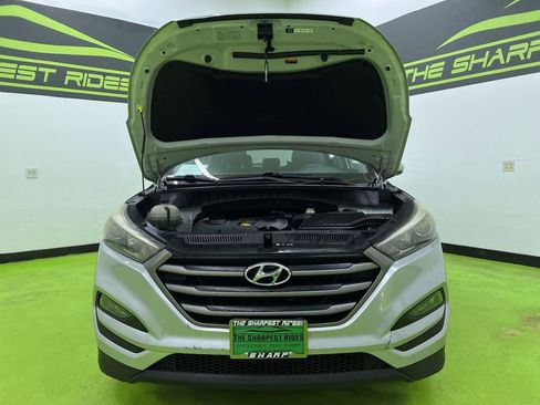 Used 2016 Hyundai Tucson SE w/ Option Group 02 FWD image 4