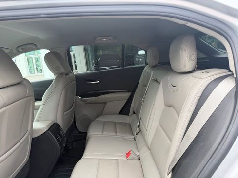 Used 2021 Cadillac XT4 Premium Luxury FWD image 11