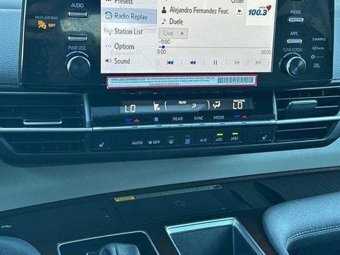 Used 2024 Toyota Sienna XLE w/ XLE Plus Package image 27