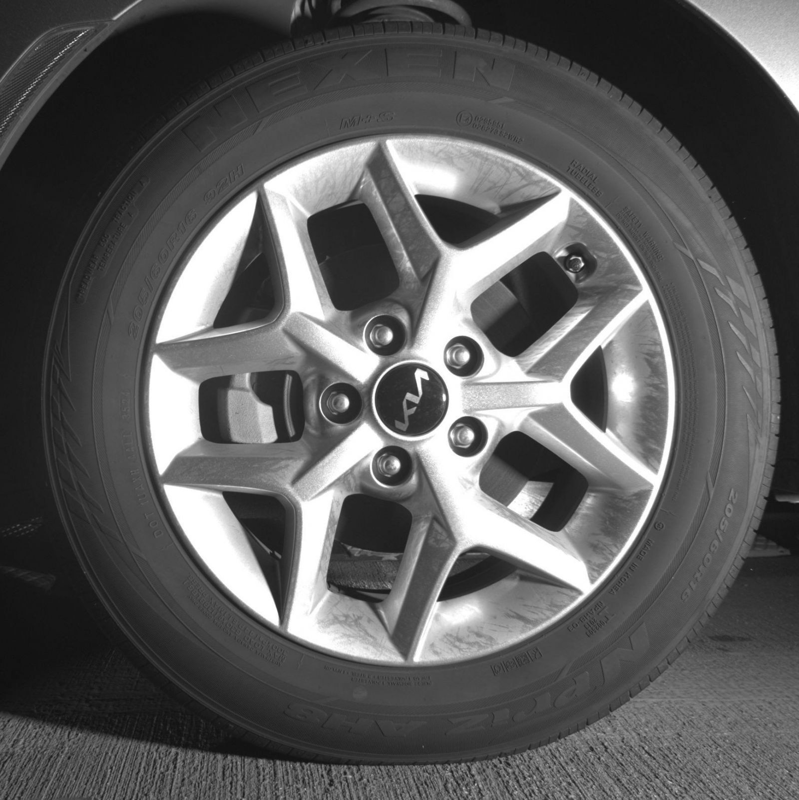 Used 2025 Kia Soul LX w/ LX Technology Package FWD image 13