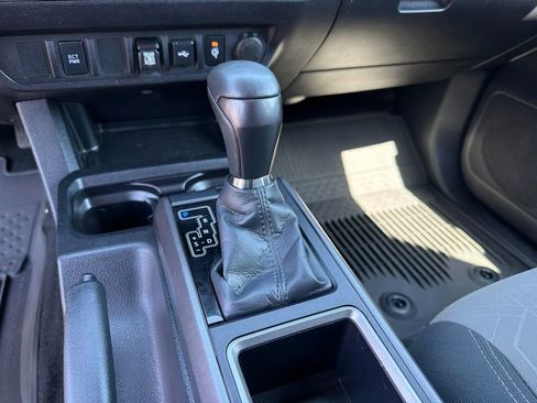 Used 2023 Toyota Tacoma TRD Sport AWD/4WD image 15