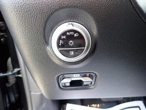 Used 2022 Mercedes-Benz C 300 4MATIC Sedan image 15