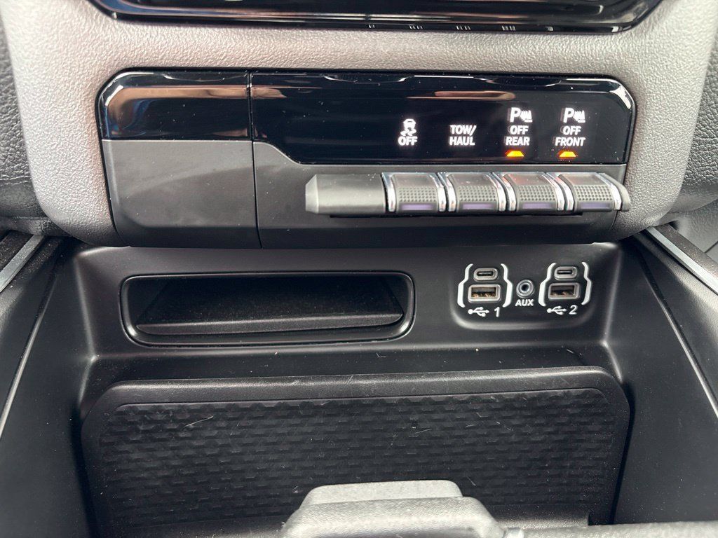 Used 2022 RAM 1500 Big Horn AWD/4WD image 29