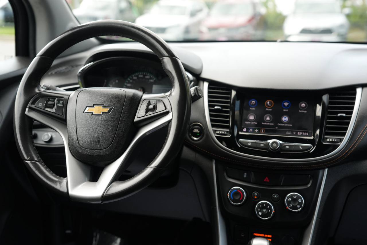 Used 2022 Chevrolet Trax LT w/ LT Convenience Package AWD/4WD image 14