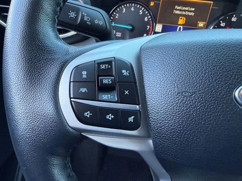 Used 2022 Ford Explorer XLT w/ Equipment Group 202A image 16